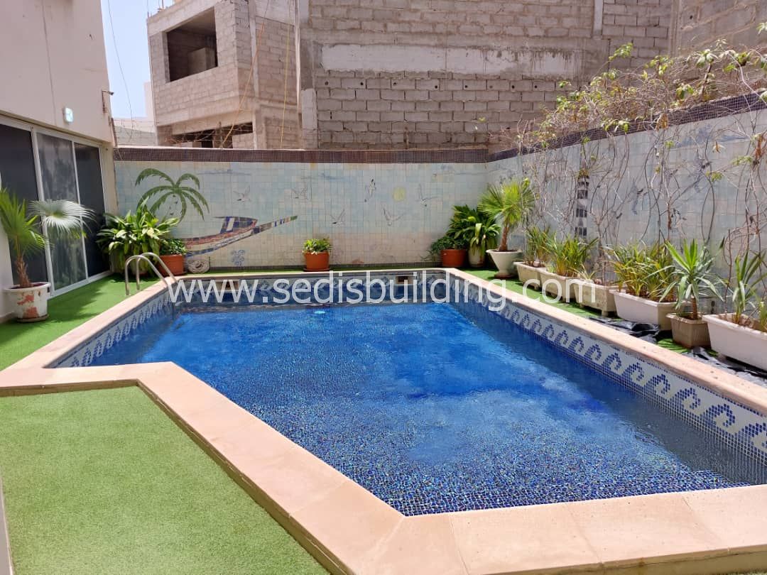 Appartement avec piscine et salle de sport à louer aux Almadies